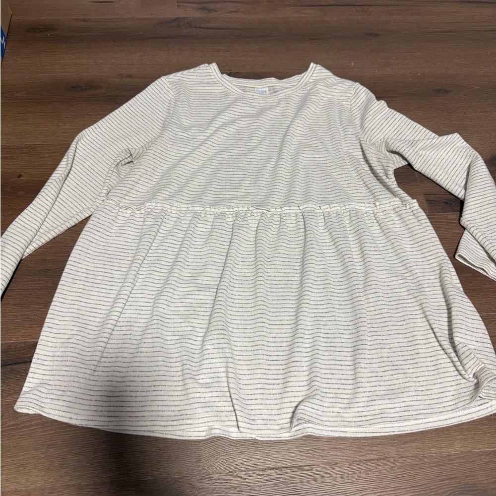 Time and Tru White and Gray Maternity Top